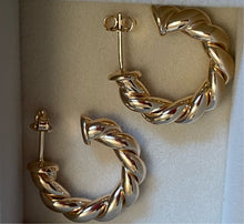 Load image into Gallery viewer, Kristiana 18k Croissant Twisted Hoop - 2 sizes available
